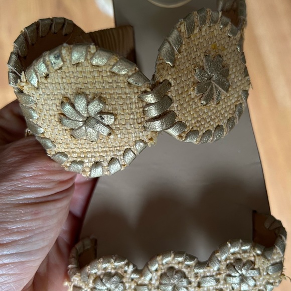 Never worn, Jack Rogers gold and cream linen Lauren sandal! - Picture 5 of 5
